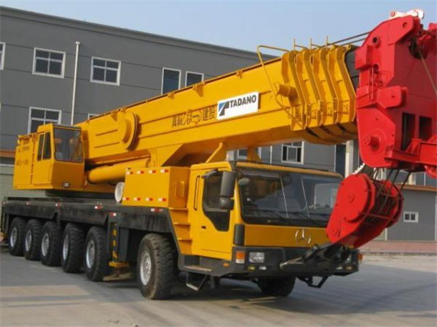 Tadano truck crane