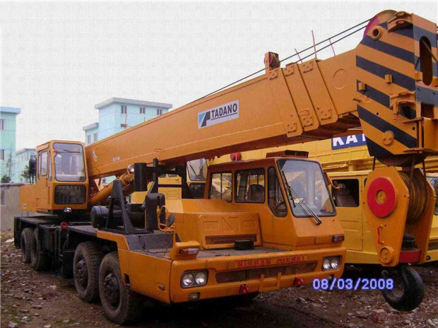 Tadano truck crane